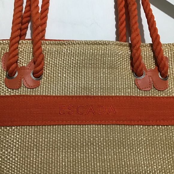 Escada Straw wooven bag :item number boxZ: - Picture 4 of 10